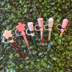 🌬Set of 6 Straw Toppers, Perfect for Starbucks Tumblers🌬